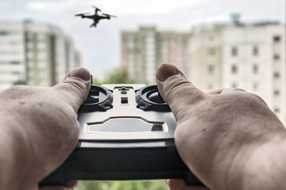 Informacje o dronach - co wolno dronem