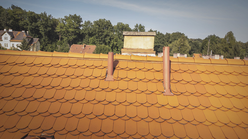 Usługi dronem - Inspekcja dachu dronem - Świerzawa